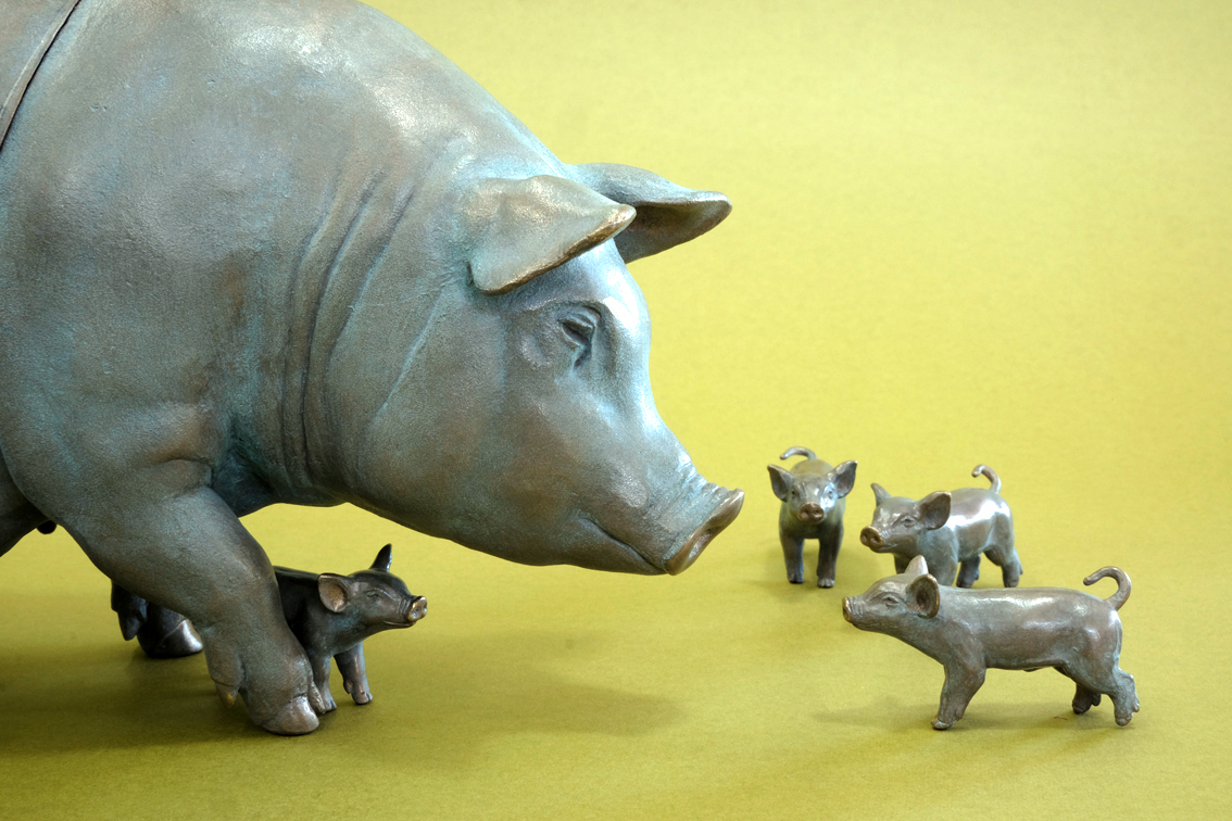 Big Pig Mom